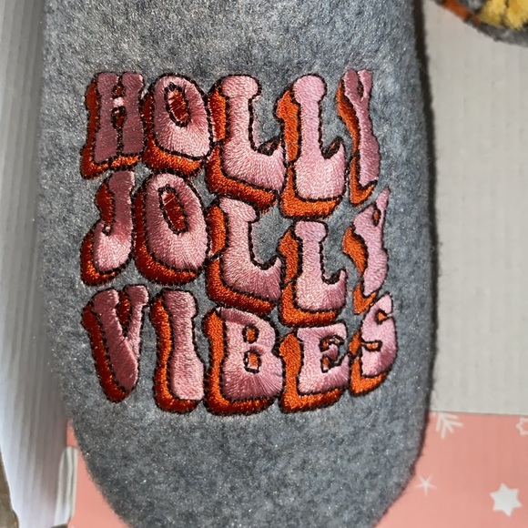 NEW retro slippers and lounge pants gift set large - Picture 5 of 8